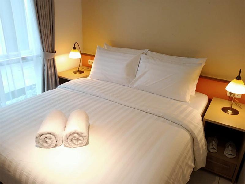 Bening Boutique Hotel Managed By Salak Hospitality Bekasi Extérieur photo